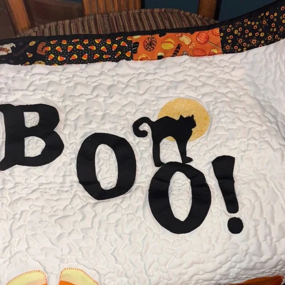 Halloween Themed Quilted Throw Blanket - Picture 3 of 8